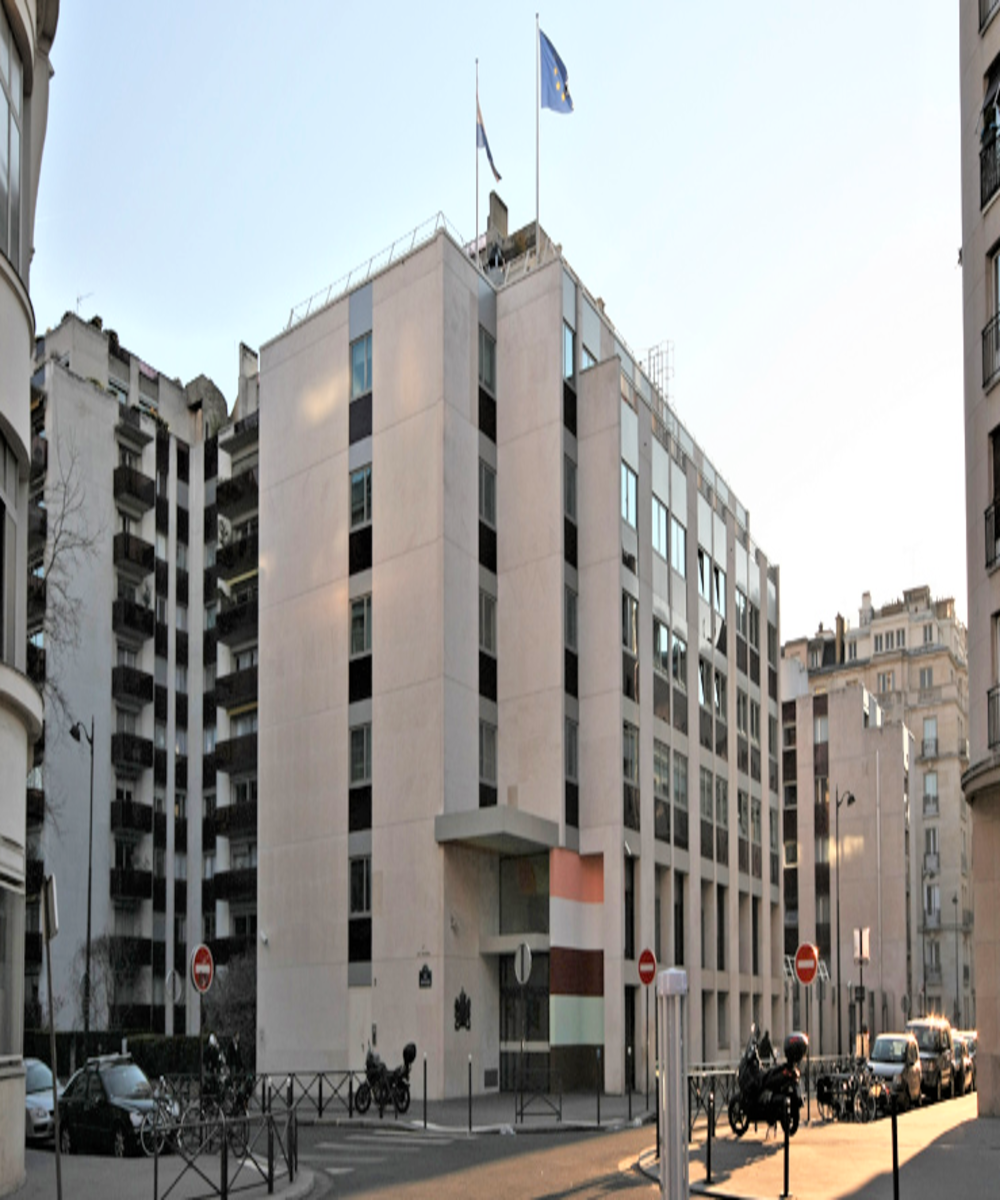 Ambassade et consulat